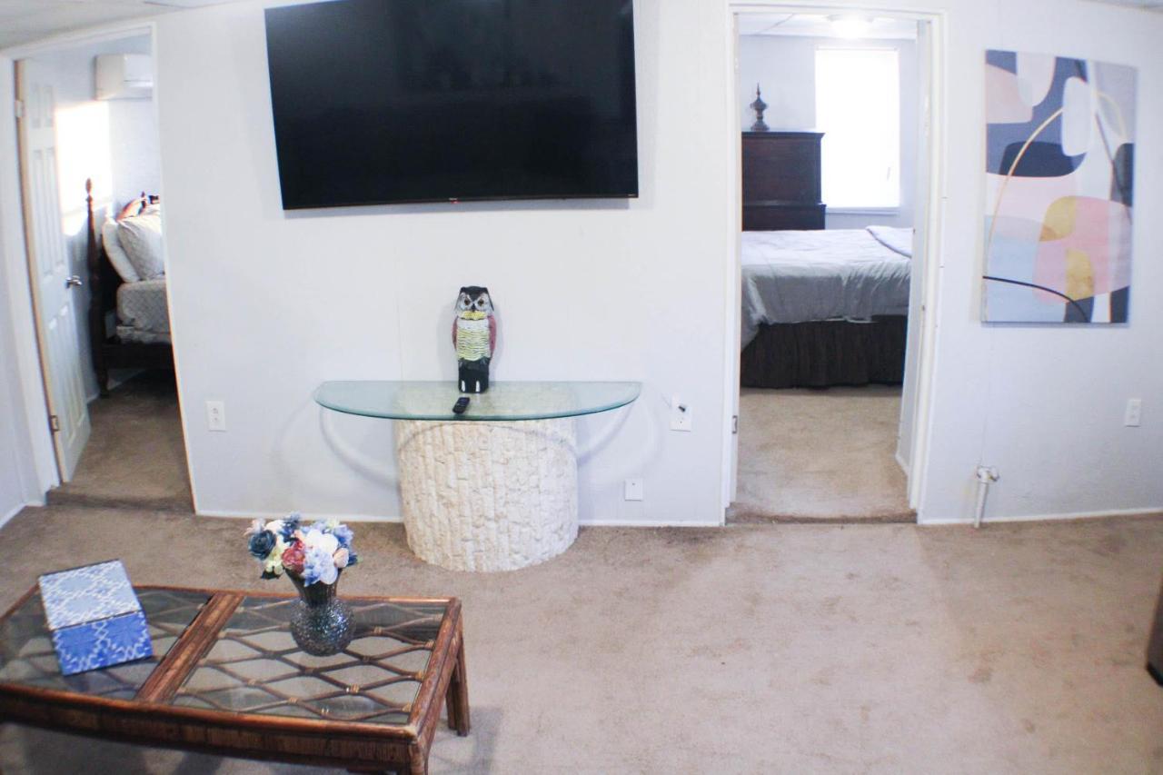 California Ave - 2 Bedroom - Home Away From Home! Pittsburgh Exterior foto